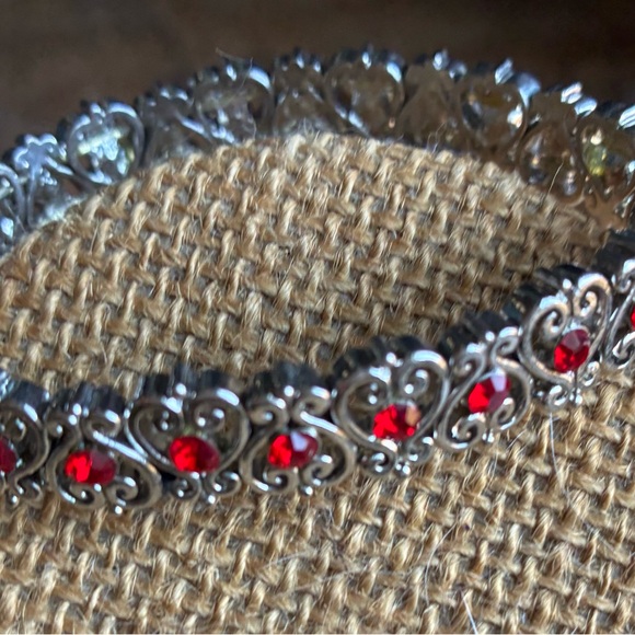 🍓Cookie Lee Silver Tone Stretch Bracelet with Genuine Red Crystals - Picture 3 of 5